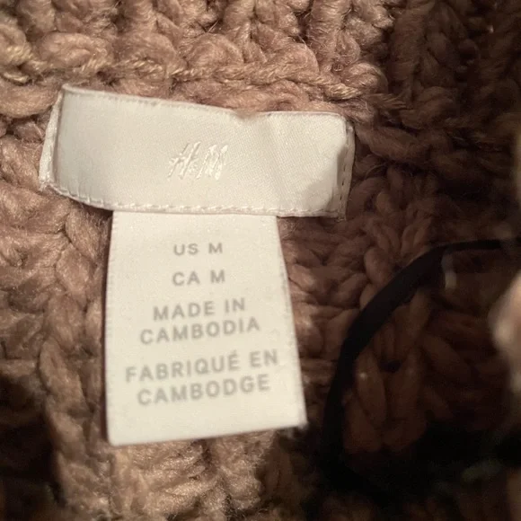 H&M Medium Sweater - Picture 3 of 4